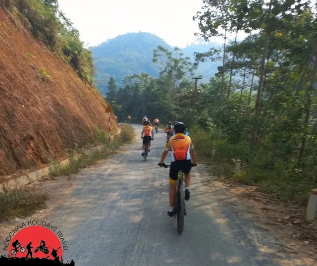 13 Days Cycling From Manali to Leh Tour